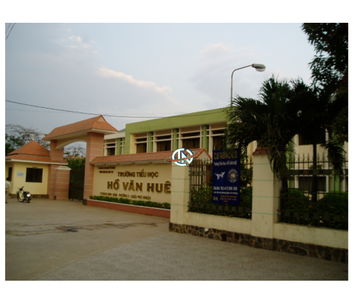 TRƯỜNG PTTH HỒ VĂN HUÊ